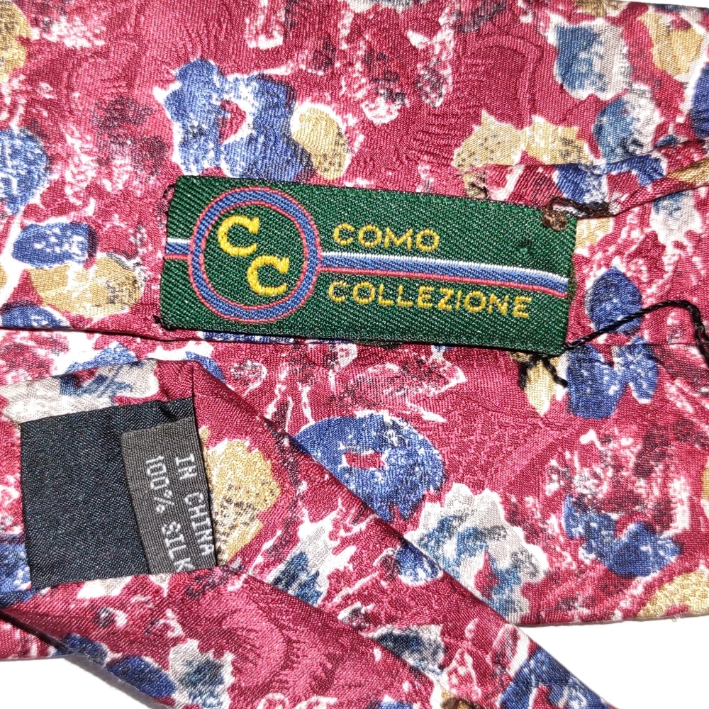 Abstract Flower Tie - Picture 2 of 2